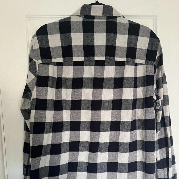 Wind River Black and White Plaid Flannel Shirt - Picture 10 of 11